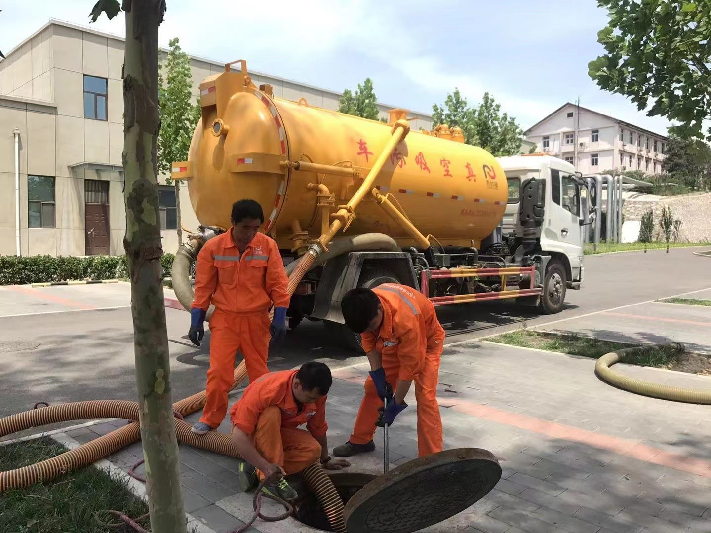 监利化粪池清理与5-8吨吸粪车施工效率分析
